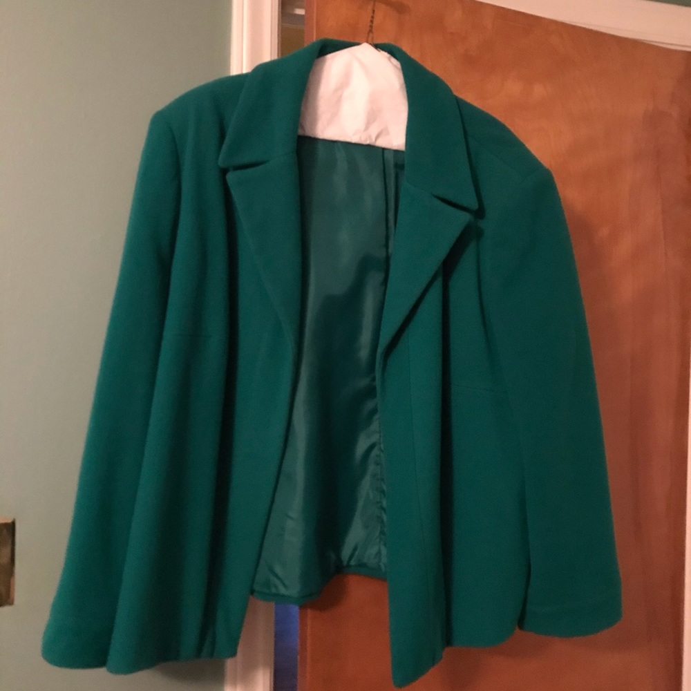 Beautiful Harve Bernard green fleece blazer 24W